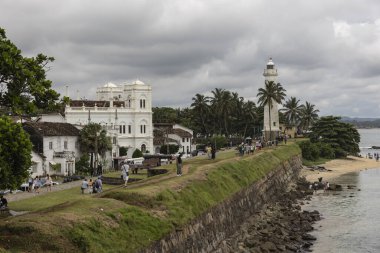 Fort Galle, Sri Lanka, 16 Aralık 2023: Sri Lanka 'daki tarihi Galle Kalesi' nin sokak manzaraları