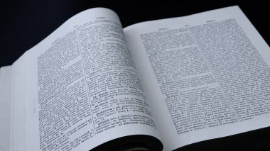 Antik Yunanca, Latince Sözlük Eğitimi, bilgi kavramı