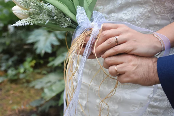 Bride Groom Holding Elegant Modern Autumn Wedding Bouquet Front White — Stock Photo, Image