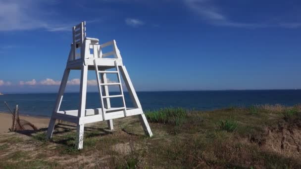 Lifeguard Watch Tower Empty Beach Kefalos Gokceada Imbros Blue Sky — Stockvideo