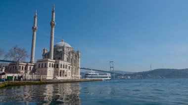 Ortakoy Camii, İstanbul, Beikta 'daki Buyuk Mecidiye Camii olarak da bilinir. 1853 'te barok tarzında inşa edilmiş. İslam kültürü için Ramazan duvar kağıdı.
