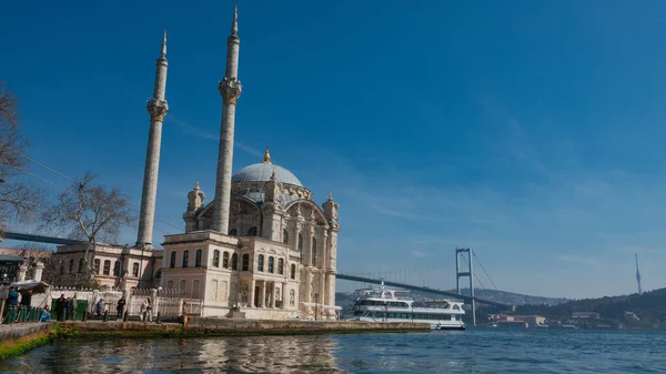 Mesquita Ortakoy Também Conhecida Como Buyuk Mecidiye Camii Beikta Istambul — Fotografia de Stock