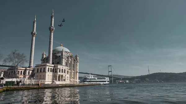 Ortakoy Mosque Más Néven Buyuk Mecidiye Camii Beiktában Isztambulban Törökországban — Stock Fotó