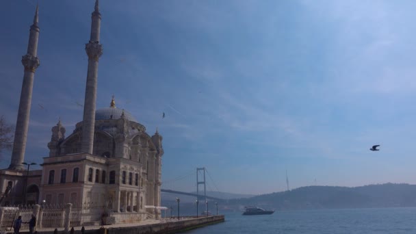 Ortakoy Mešita Bosphorus Most Července Mučedníci Most Východ Slunce Bosphorus — Stock video