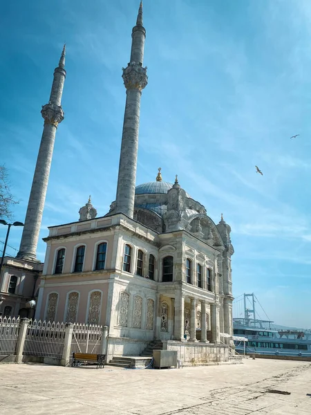 Istambul Turquia Março 2023 Ortakoy Mesquita Também Conhecida Como Grand — Fotografia de Stock