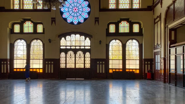 Κωνσταντινούπολη Τουρκία Απριλίου 2023 Όμορφος Αρχιτεκτονικός Σχεδιασμός Μέσα Αίθουσα Αναμονής — Φωτογραφία Αρχείου