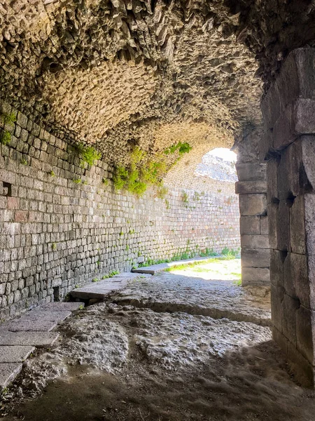 Acceso Subterráneo Templo Telesphorus Ciudad Romana Pérgamo Túnel Antigua Ciudad —  Fotos de Stock