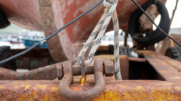 Закрыть Вид Старую Разрушенную Лодку Ожидании Реставрации Гокчиада Чанаккале Тркийе — стоковое фото