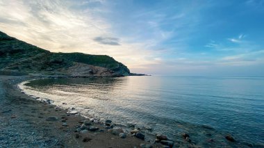 Gökceada, Imbros Adası 'ndaki Yildizkoy plaj manzarası. Yildizkoy, Gökceada 'da popüler bir plajdır. Çanakkale, Türkiye
