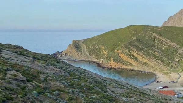 Yildizkoy Widok Plażę Zielonych Wzgórz Gokceada Zachodzie Słońca Wybrzeże Yildizkoy — Zdjęcie stockowe