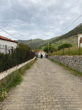 Yaşlı Bademli, Gökceada 'da (Imbros) Ege Denizi' nde ünlü bir tarihi köydür.