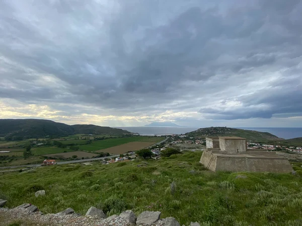 Türkiye 'nin en batı noktası; Eski Bademli köyü Gökçeada-Imbros adası Canakkale' den en yeni Bademli, Kalekoy köyü ve Yunan adası Semendirek manzarası