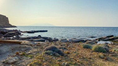 Mavi Körfez (Mavi Koy), Gökceada Yıldız Körfezi 'nin yanındaki su altı milli parkı. Imbros Adası, Canakkale, Türkiye