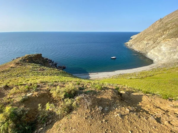 Gökceada-Imbros adasındaki Blue Bay 'in (Mavi Koy) yüksek açılı görüntüsü. Yildizkoy plajina çok yakin. Çanakkale Türkiye