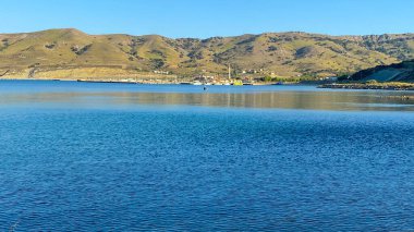 Gökçeada 'daki Kuzu limanı. Türkiye' nin en büyük adası olan Gökçeada, Türkiye 'nin Canakkale ilinin kırsal bir ilçesidir.