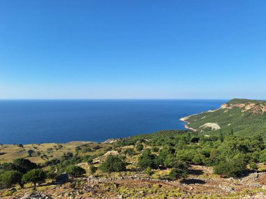Gökceada (Imbros) kıyı şeridi manzarası. Tepeky köyü, Naralt-Pinarbasi bölgesi, Ege Türkiye