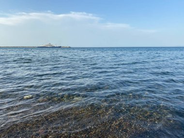Gökçeada adasındaki Kuzu limanı plajı (Kuzu limani). Türkiye 'nin en büyük adası olan Gökçeada, Çanakkale ilinin bir ilçesidir.