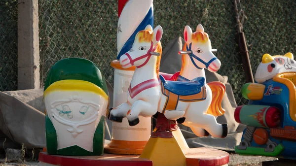 Konie Carousel Karnawał Wesołych Kręci — Zdjęcie stockowe