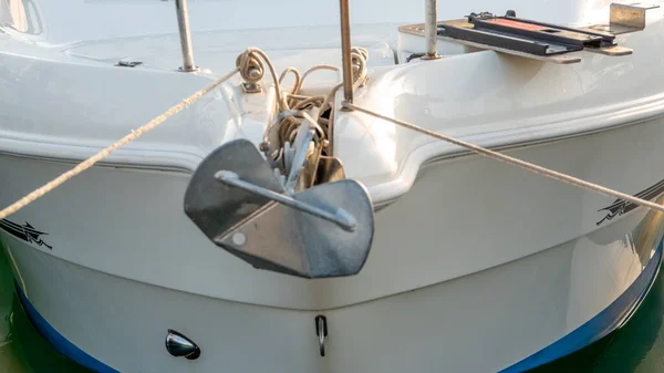 Vista Frontale Dello Scafo Prua Ancora Uno Yacht — Foto Stock