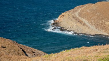 Gökçeada, Canakkale 'de rüzgarlı bir günde Yildizkoy (Arcadia) plajının havadan görüntüsü. Imbros Adası. Türkiye..