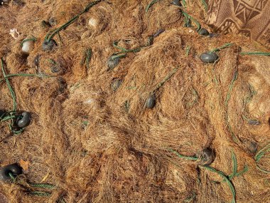 Rıhtımdaki Turuncu Balık Ağları 'nın yakın görüntüsü. Urla, İzmir