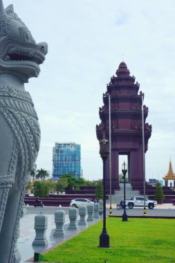 Lambanın tapınağı, Tayland 'da ne işi var?