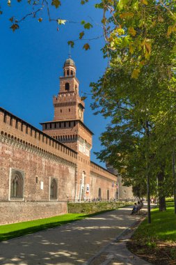 Sforza Kalesi (Castello Sforzesco) Milano, İtalya 'da. Şato 15. yüzyılda Milano Dükü Sforza tarafından inşa edilmiştir..