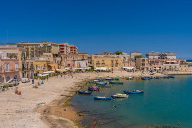 Bisceglie Limanı ve kıyı şeridi, İtalya 'nın güneyinde, Barletta-Andria-Trani, Apulia,.