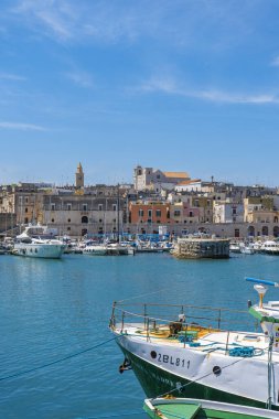 Bisceglie Limanı ve kıyı şeridi, İtalya 'nın güneyinde, Barletta-Andria-Trani, Apulia,.