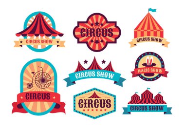 Antika sirk etiketleri koleksiyonu, karnaval panoları, sirk etiketi şov afiş eğlencesi, karnaval retro afişleri, sirk çadırı, bisiklet, sihirli tavşan şapkası, vektör illüstrasyonu.