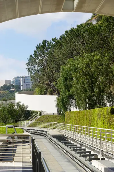 Tramvay Sanata Yönlendiriyor
