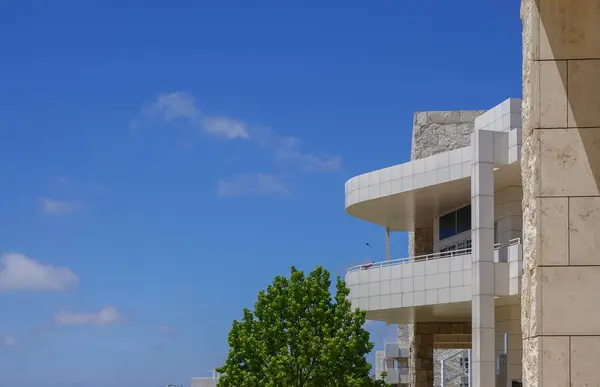 Getty Cephesi 'nin Güneş Işıklı Köşesi