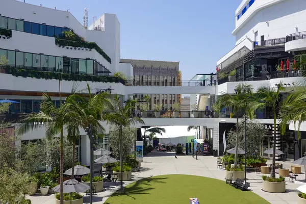 Hollywood & Highland 'ın OpenAir Terasları