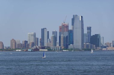 Aşağı Manhattan Skyline ve Liman Işıltısı