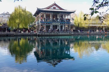 Parktaki güzel mimari