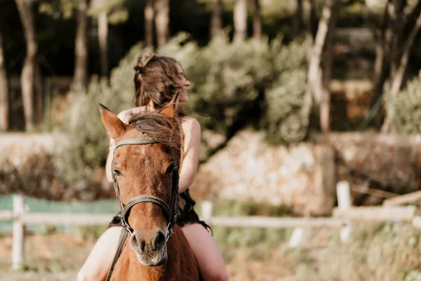 Close Jockey Girl Riding Horse — Stock Photo, Image