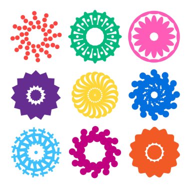 Farklı tasarımların yuvarlak biçiminde soyut vektör şekilli nesnelerin hepsi beyaz arkaplanda farklı renklerde.