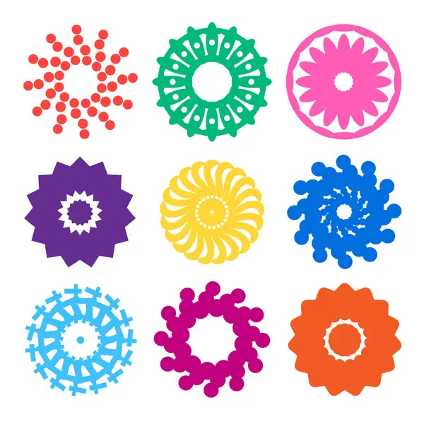 Farklı tasarımların yuvarlak biçiminde soyut vektör şekilli nesnelerin hepsi beyaz arkaplanda farklı renklerde.