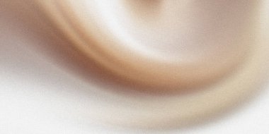 Kütleli dokusu ve yumuşak ışık efektiyle soyut bej gradyan arkaplanı