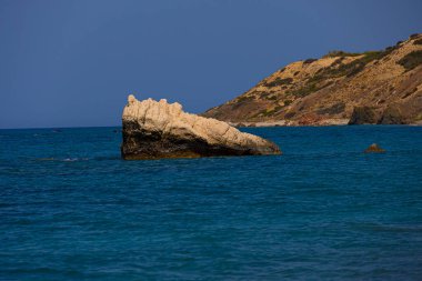 Kıbrıs 'ta Akdeniz' de Kaya