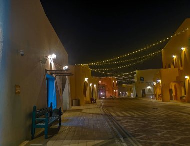 Katar 'ın Doha şehrinde tarihi binaları olan eski liman