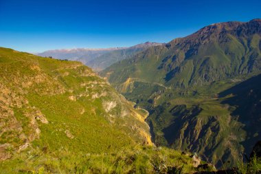 And Dağları, Peru 'daki Colca Kanyonu' nda hava görüntüsü