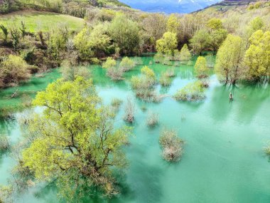 Penne barajını besleyen Gallero deresi