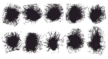 Beyaz arka planda on farklı siyah mürekkep sıçramış. Tasarım projelerinize grunge veya artistik bir dokunuş eklemek için mükemmel