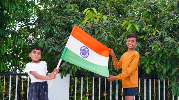 Deux Enfants Indiens Célébrant Indépendance Fête République Mignon Petit Enfant — Photo