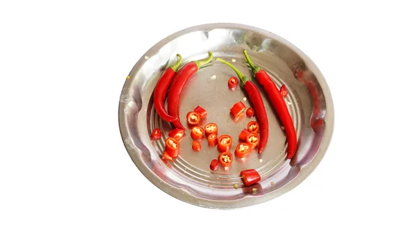 Organické Čtyři Červené Chilli Papričky Plátky Izolované Bílém Pozadí Prostor — Stock fotografie