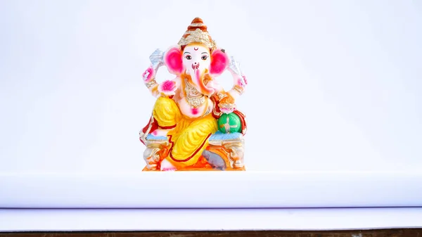 Индийский Бог Идол Статуя Изолированы Белом Маа Лаксми Лордом Фешей — стоковое фото
