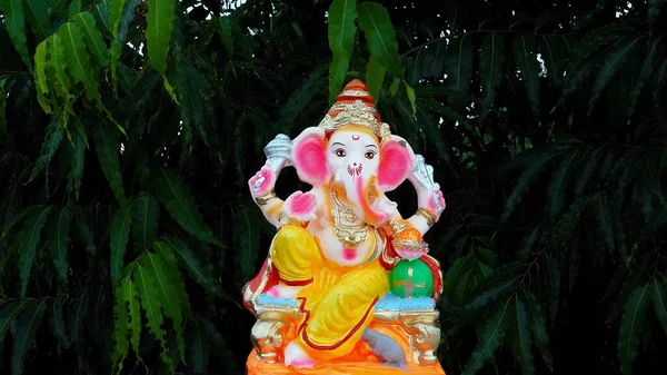 Lord Ganesha Adiyogi Durga Idol Eller Statue Isolert Grønne Blader – stockfoto