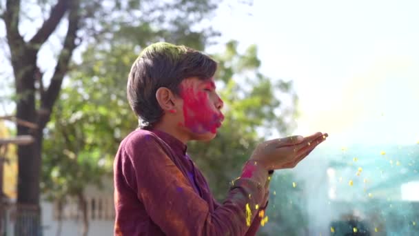 Holi Festivali Nin Renkli Görüntülerini Kutluyoruz Neşeli Çocuklar Grubu Holi — Stok video