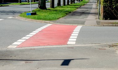 Almanya 'dan yaya geçidi. Yol işaretleri